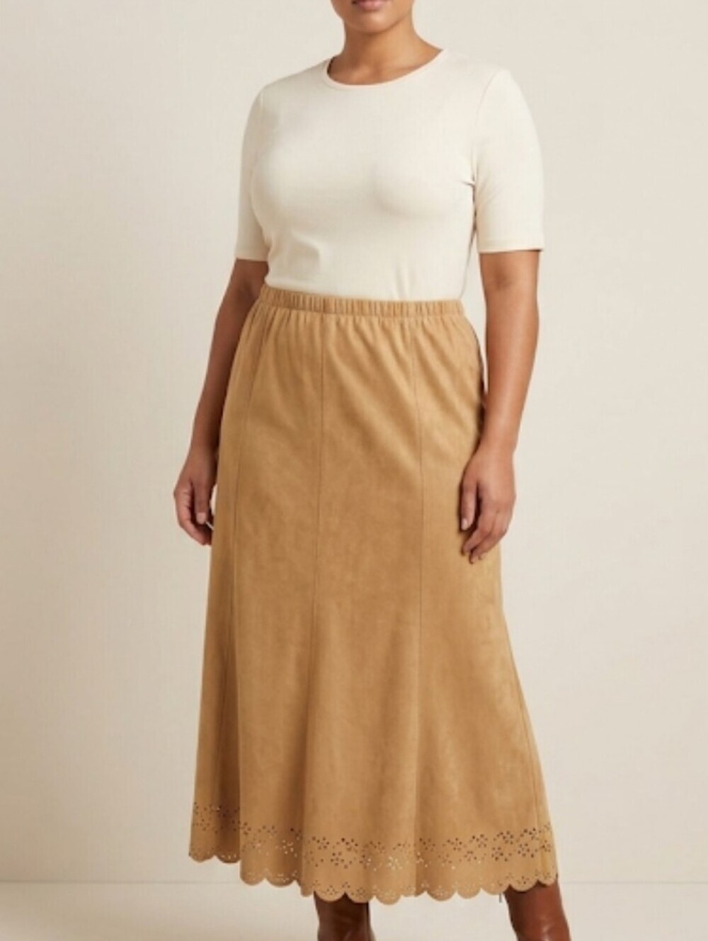 Sag Harbor Classic Tan A-Line Skirt with Laser-Cut Hem Women's size 16 Vtg Boho